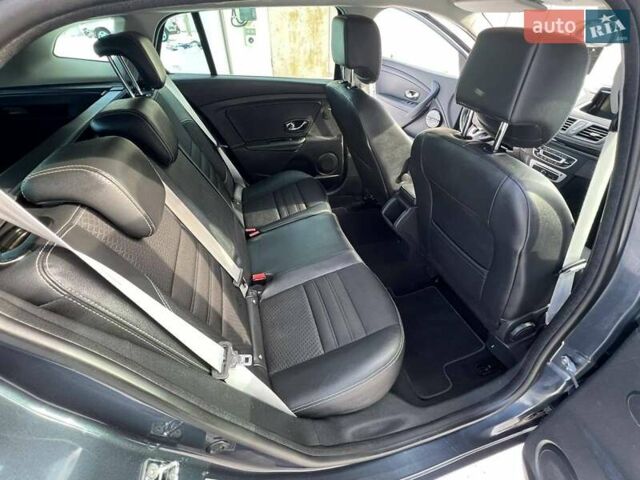Серый Рено Меган, объемом двигателя 1.5 л и пробегом 174 тыс. км за 10200 $, фото 13 на Automoto.ua