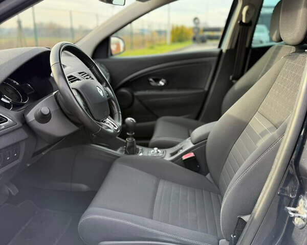 Серый Рено Меган, объемом двигателя 1.5 л и пробегом 180 тыс. км за 11800 $, фото 63 на Automoto.ua