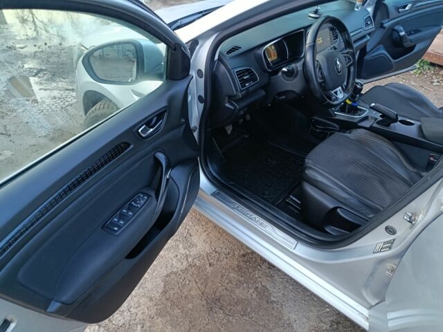 Сірий Рено Меган, об'ємом двигуна 1.5 л та пробігом 318 тис. км за 13200 $, фото 4 на Automoto.ua