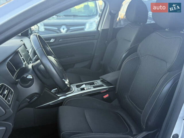 Серый Рено Меган, объемом двигателя 1.5 л и пробегом 168 тыс. км за 12799 $, фото 19 на Automoto.ua