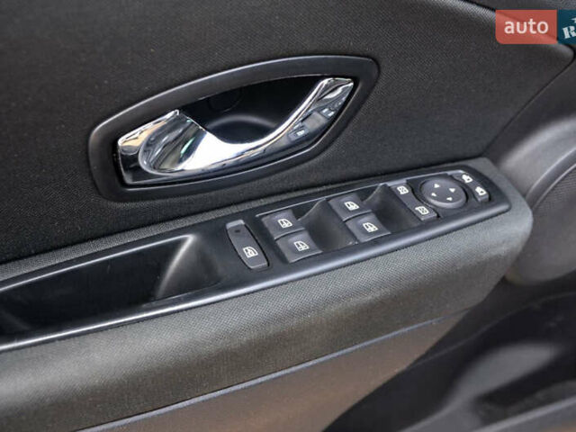 Сірий Рено Меган, об'ємом двигуна 1.5 л та пробігом 186 тис. км за 10450 $, фото 23 на Automoto.ua