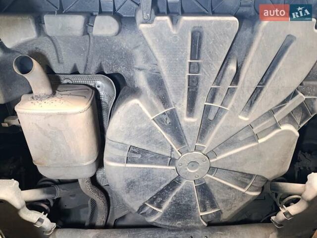 Серый Рено Меган, объемом двигателя 1.5 л и пробегом 160 тыс. км за 10500 $, фото 60 на Automoto.ua