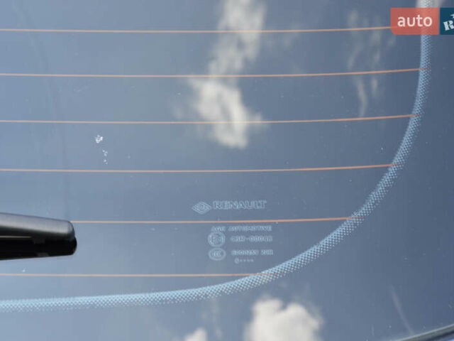 Серый Рено Меган, объемом двигателя 1.46 л и пробегом 393 тыс. км за 10999 $, фото 26 на Automoto.ua