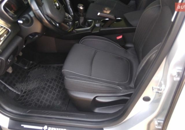 Сірий Рено Меган, об'ємом двигуна 1.46 л та пробігом 100 тис. км за 12700 $, фото 7 на Automoto.ua