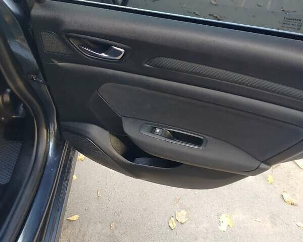 Рено Меган 2017 в Одессе на Automoto.ua Серый Рено Меган, объемом двигателя 1.2 л и пробегом 79 тыс. км за 13000 $, фото 21 на Automoto.ua