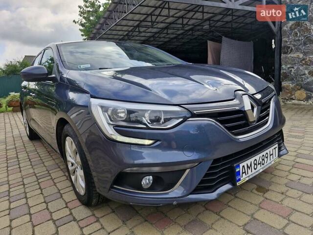 Рено Меган 2017 у Хмельницькому на Automoto.ua Сірий Рено Меган, об'ємом двигуна 1.6 л та пробігом 280 тис. км за 11500 $, фото 4 на Automoto.ua
