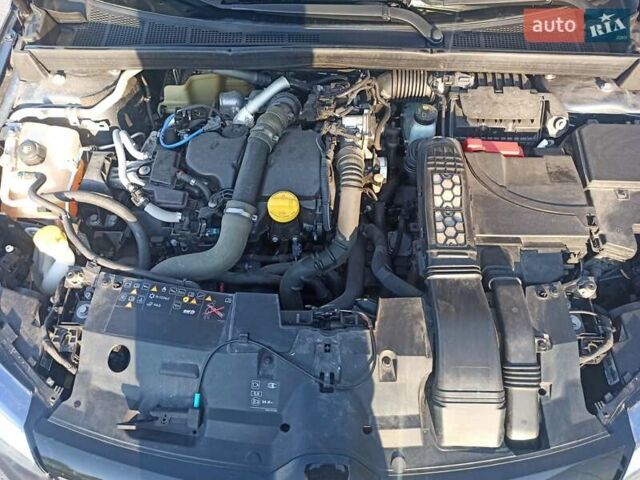 Серый Рено Меган, объемом двигателя 1.46 л и пробегом 211 тыс. км за 12000 $, фото 3 на Automoto.ua