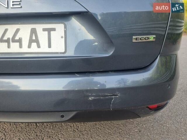 Сірий Рено Меган, об'ємом двигуна 1.46 л та пробігом 241 тис. км за 11000 $, фото 10 на Automoto.ua