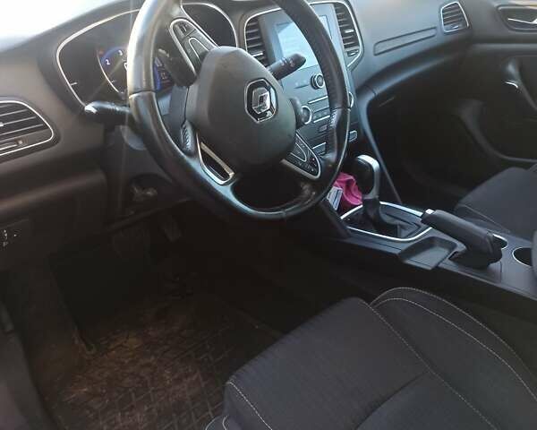 Серый Рено Меган, объемом двигателя 1.46 л и пробегом 211 тыс. км за 12000 $, фото 2 на Automoto.ua