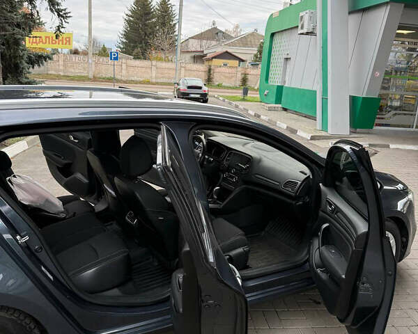 Сірий Рено Меган, об'ємом двигуна 1.46 л та пробігом 230 тис. км за 12500 $, фото 33 на Automoto.ua