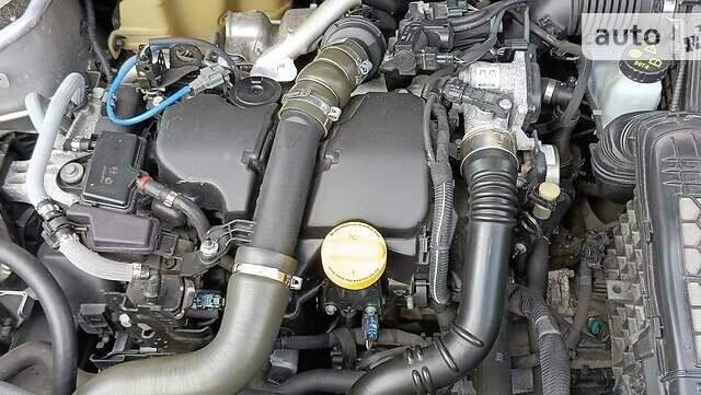 Сірий Рено Меган, об'ємом двигуна 1.5 л та пробігом 202 тис. км за 11800 $, фото 69 на Automoto.ua