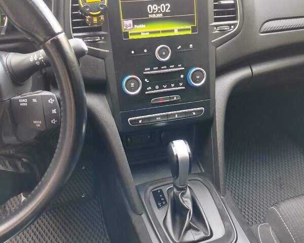 Рено Меган 2017 в Одессе на Automoto.ua Серый Рено Меган, объемом двигателя 1.2 л и пробегом 79 тыс. км за 13000 $, фото 11 на Automoto.ua