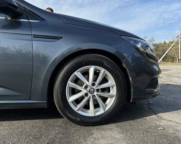 Серый Рено Меган, объемом двигателя 1.5 л и пробегом 210 тыс. км за 12400 $, фото 17 на Automoto.ua