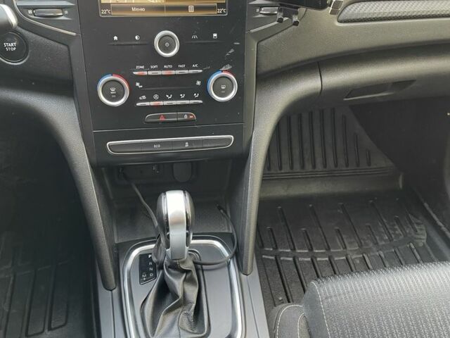 Сірий Рено Меган, об'ємом двигуна 1.5 л та пробігом 220 тис. км за 12500 $, фото 6 на Automoto.ua