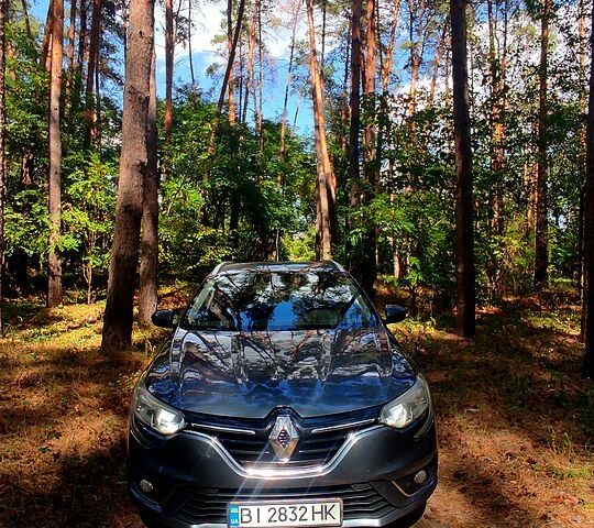 Серый Рено Меган, объемом двигателя 1.5 л и пробегом 250 тыс. км за 13200 $, фото 3 на Automoto.ua