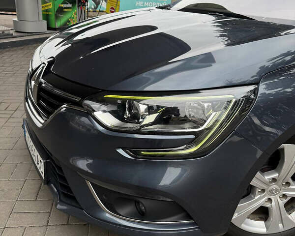 Сірий Рено Меган, об'ємом двигуна 1.46 л та пробігом 230 тис. км за 12500 $, фото 4 на Automoto.ua