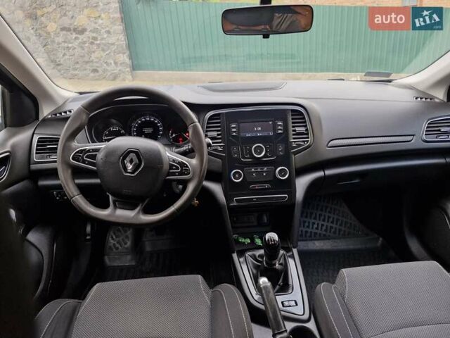 Рено Меган 2017 у Хмельницькому на Automoto.ua Сірий Рено Меган, об'ємом двигуна 1.6 л та пробігом 280 тис. км за 11500 $, фото 11 на Automoto.ua