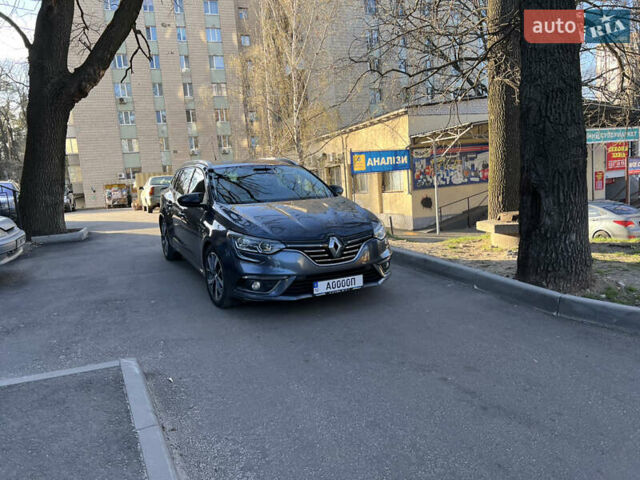 Серый Рено Меган, объемом двигателя 1.5 л и пробегом 237 тыс. км за 13000 $, фото 6 на Automoto.ua
