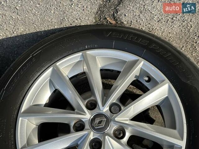 Серый Рено Меган, объемом двигателя 1.5 л и пробегом 210 тыс. км за 12400 $, фото 21 на Automoto.ua