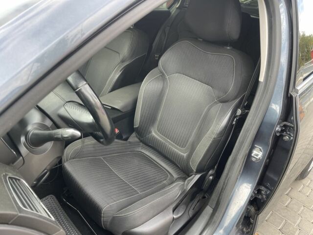 Серый Рено Меган, объемом двигателя 1.5 л и пробегом 233 тыс. км за 12200 $, фото 8 на Automoto.ua