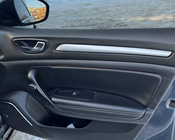 Серый Рено Меган, объемом двигателя 1.5 л и пробегом 224 тыс. км за 11900 $, фото 19 на Automoto.ua