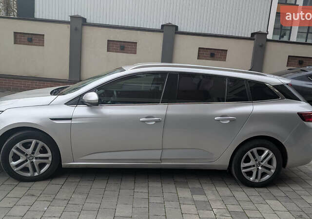 Серый Рено Меган, объемом двигателя 1.46 л и пробегом 151 тыс. км за 13850 $, фото 7 на Automoto.ua