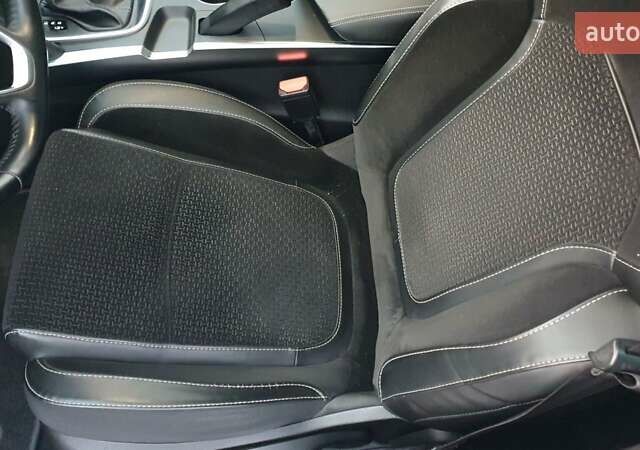 Серый Рено Меган, объемом двигателя 1.5 л и пробегом 215 тыс. км за 13499 $, фото 16 на Automoto.ua