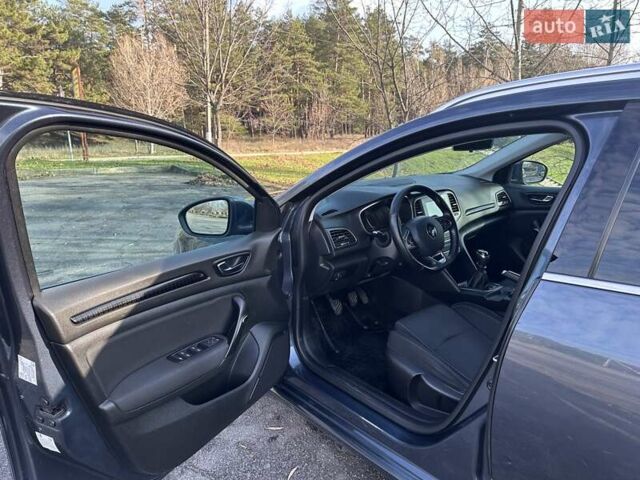 Серый Рено Меган, объемом двигателя 1.5 л и пробегом 210 тыс. км за 12400 $, фото 37 на Automoto.ua