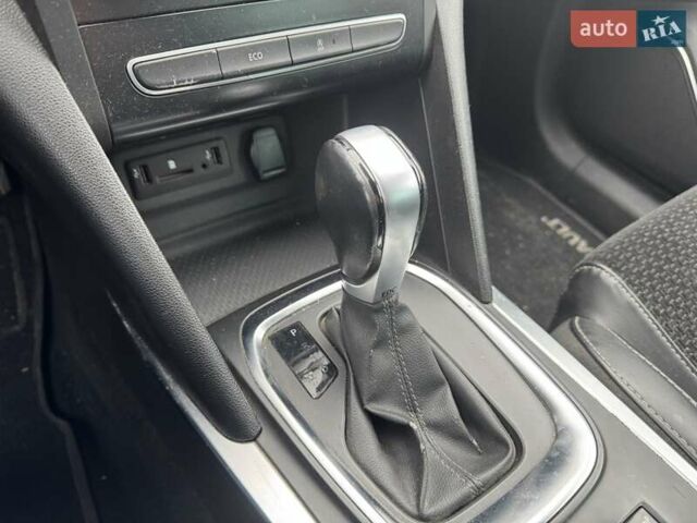 Сірий Рено Меган, об'ємом двигуна 1.5 л та пробігом 232 тис. км за 11490 $, фото 25 на Automoto.ua