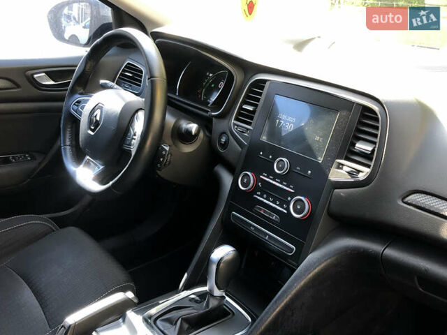 Сірий Рено Меган, об'ємом двигуна 1.46 л та пробігом 241 тис. км за 12000 $, фото 6 на Automoto.ua