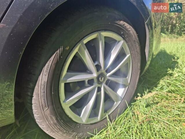 Серый Рено Меган, объемом двигателя 1.5 л и пробегом 270 тыс. км за 13700 $, фото 6 на Automoto.ua