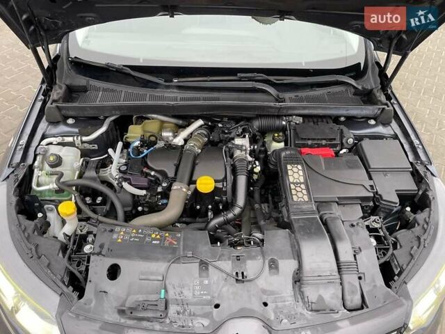 Сірий Рено Меган, об'ємом двигуна 1.5 л та пробігом 255 тис. км за 12500 $, фото 35 на Automoto.ua