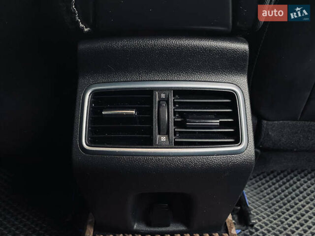 Сірий Рено Меган, об'ємом двигуна 1.46 л та пробігом 198 тис. км за 12600 $, фото 28 на Automoto.ua