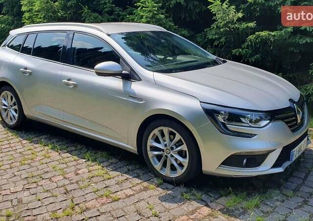 Серый Рено Меган, объемом двигателя 1.5 л и пробегом 215 тыс. км за 13499 $, фото 11 на Automoto.ua