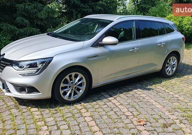 Серый Рено Меган, объемом двигателя 1.5 л и пробегом 215 тыс. км за 13499 $, фото 2 на Automoto.ua