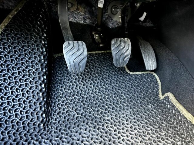 Серый Рено Меган, объемом двигателя 1.5 л и пробегом 202 тыс. км за 11899 $, фото 21 на Automoto.ua