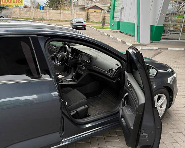 Сірий Рено Меган, об'ємом двигуна 1.46 л та пробігом 230 тис. км за 12500 $, фото 32 на Automoto.ua