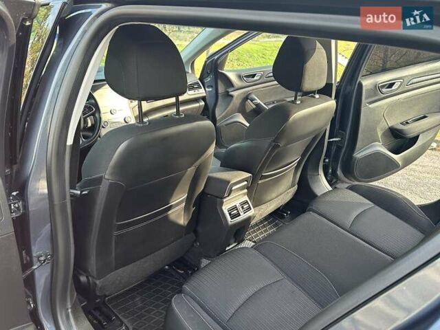 Серый Рено Меган, объемом двигателя 1.5 л и пробегом 210 тыс. км за 12400 $, фото 30 на Automoto.ua