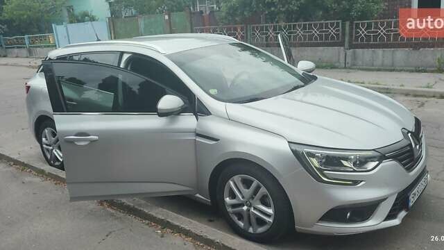 Серый Рено Меган, объемом двигателя 1.5 л и пробегом 211 тыс. км за 12100 $, фото 9 на Automoto.ua