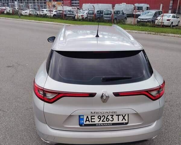 Сірий Рено Меган, об'ємом двигуна 1.46 л та пробігом 198 тис. км за 12588 $, фото 8 на Automoto.ua