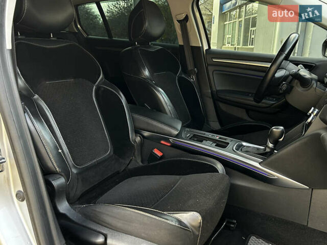 Серый Рено Меган, объемом двигателя 1.46 л и пробегом 262 тыс. км за 13999 $, фото 18 на Automoto.ua