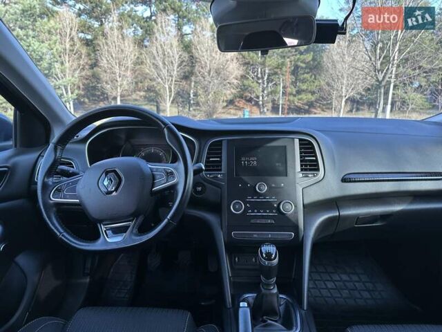 Серый Рено Меган, объемом двигателя 1.5 л и пробегом 210 тыс. км за 12400 $, фото 34 на Automoto.ua