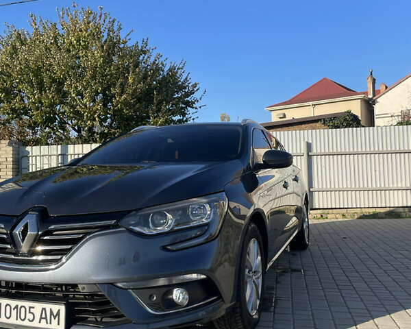 Серый Рено Меган, объемом двигателя 1.46 л и пробегом 161 тыс. км за 13300 $, фото 2 на Automoto.ua