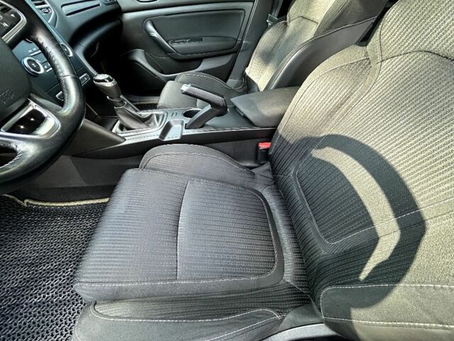 Серый Рено Меган, объемом двигателя 1.5 л и пробегом 202 тыс. км за 11899 $, фото 14 на Automoto.ua