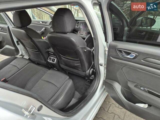 Серый Рено Меган, объемом двигателя 1.46 л и пробегом 155 тыс. км за 14000 $, фото 23 на Automoto.ua