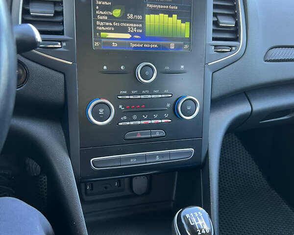 Серый Рено Меган, объемом двигателя 1.46 л и пробегом 230 тыс. км за 10500 $, фото 34 на Automoto.ua