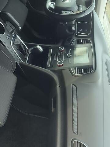 Серый Рено Меган, объемом двигателя 1.5 л и пробегом 188 тыс. км за 12500 $, фото 6 на Automoto.ua