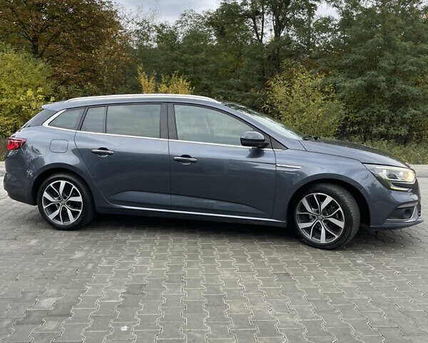 Рено Меган 2017 в Стрые на Automoto.ua Серый Рено Меган, объемом двигателя 1.46 л и пробегом 265 тыс. км за 11999 $, фото 13 на Automoto.ua