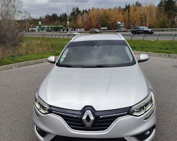 Сірий Рено Меган, об'ємом двигуна 1.46 л та пробігом 198 тис. км за 12588 $, фото 4 на Automoto.ua