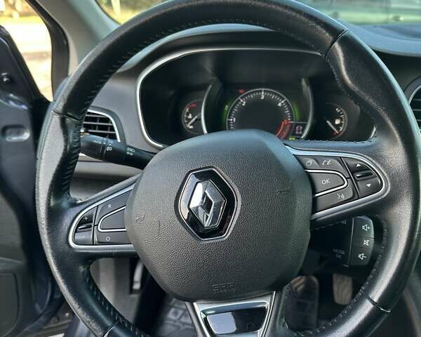 Серый Рено Меган, объемом двигателя 1.5 л и пробегом 210 тыс. км за 12400 $, фото 41 на Automoto.ua